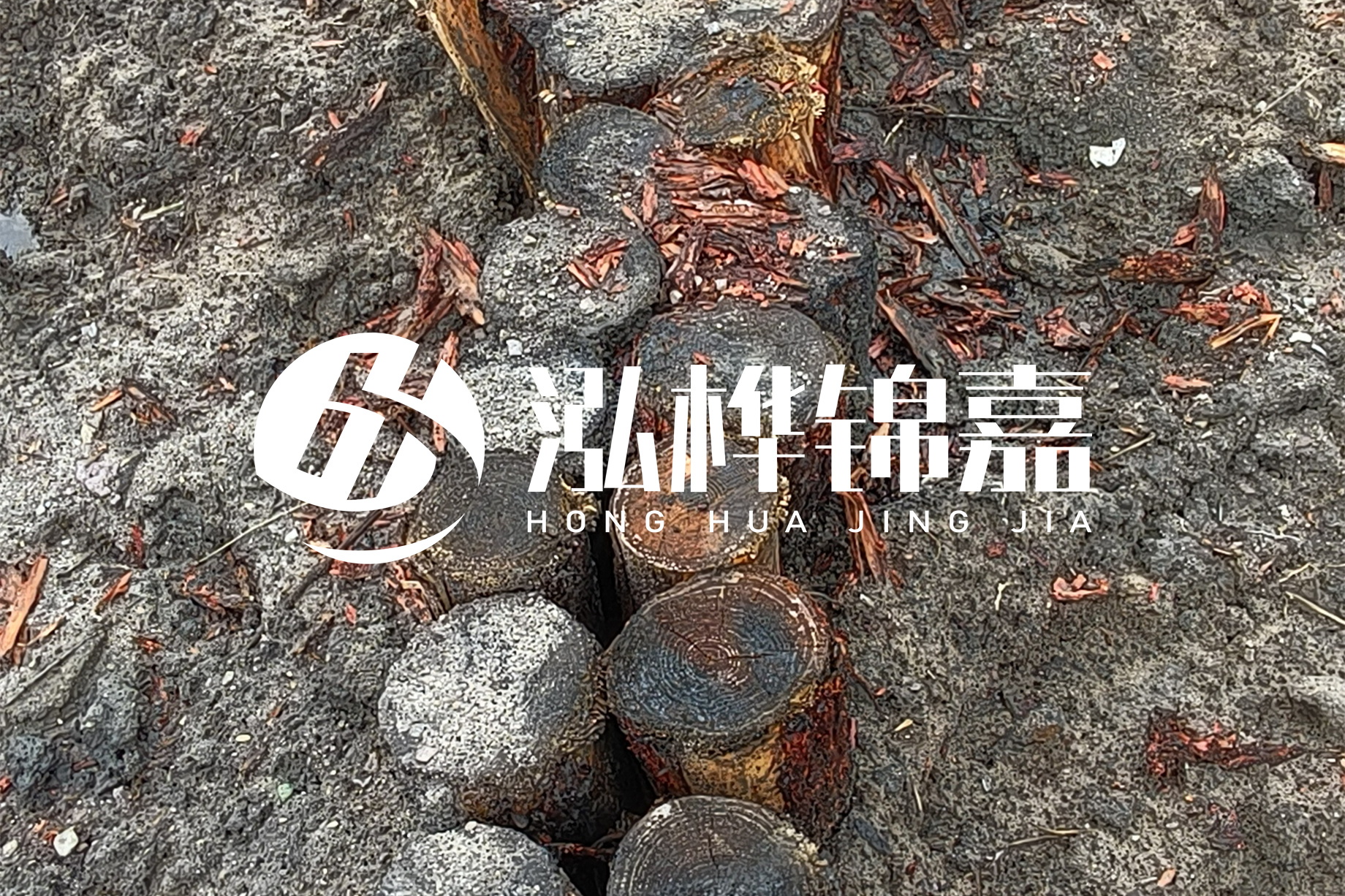 魚(yú)塘淤泥太多怎么清理？挖掘機(jī)清除淤泥的作用及方法