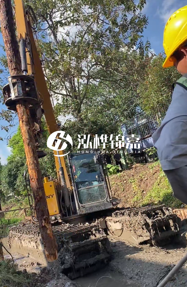 景德鎮(zhèn)河道清淤專業(yè)施工-狹窄河道挖機(jī)清理河道的方法？