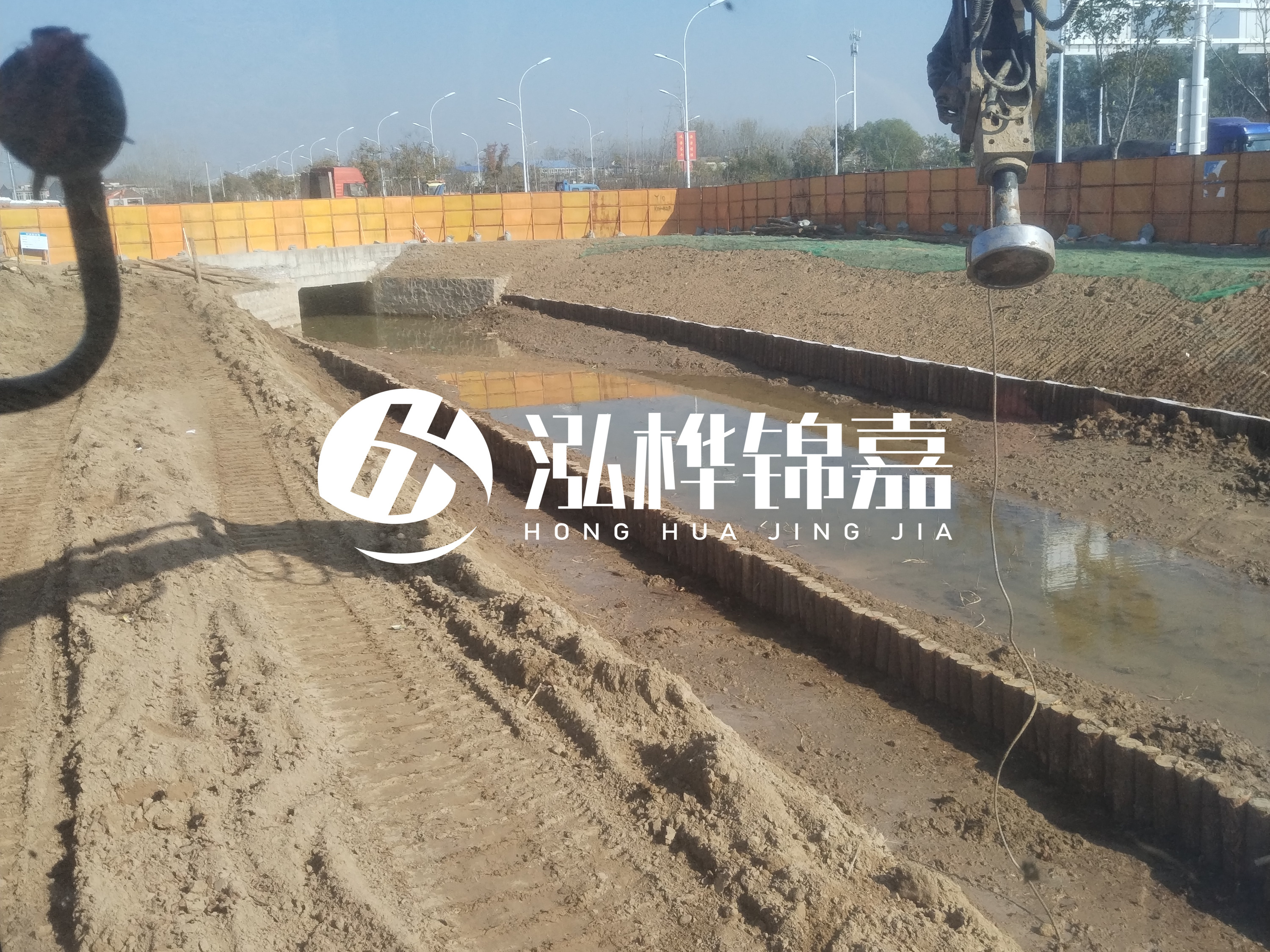 木樁打入地下作用是什么？松木樁在地底下會(huì)爛嗎？