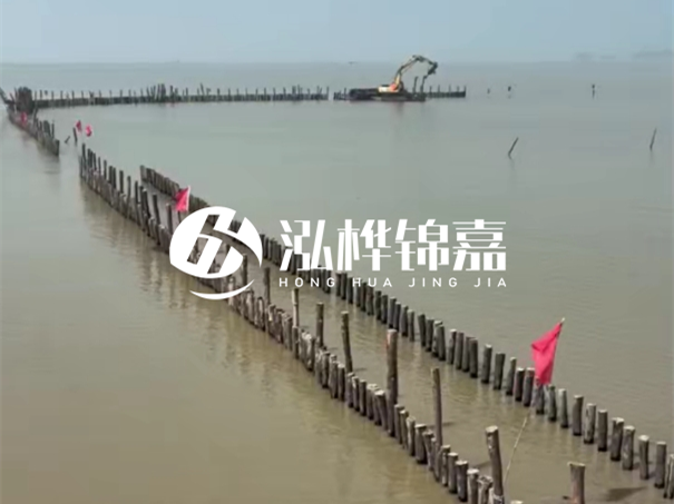 河道護(hù)坡打樁對(duì)河岸保護(hù)有何作用？河道松木樁水面需要預(yù)留多長？